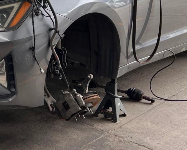 Suspensión, dirección y frenos: servicio en A1 Motors, Guadalajara